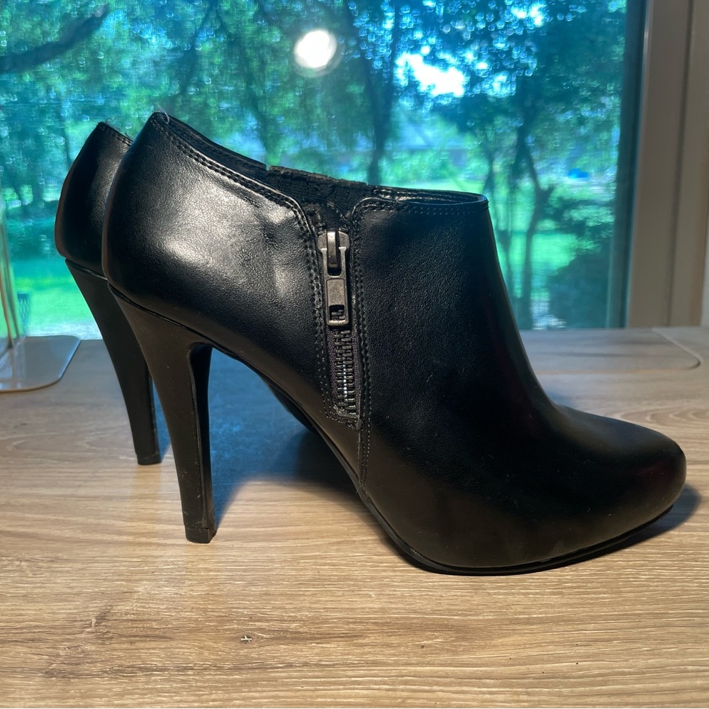 Ankle Boot / Color: Black / 4” Heel / By Nine & Co.
